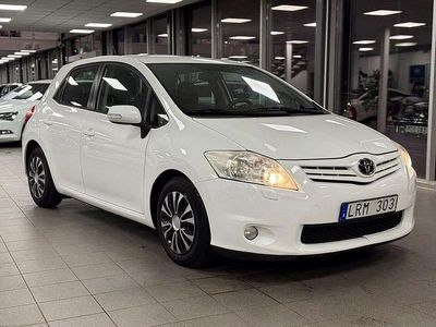 Vit Begagnad 2011 Toyota Auris Plus Halvkombi | 59 900 kr (Marknadspris)