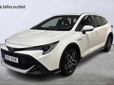 Vit Begagnad 2021 Toyota Corolla | 279 900 kr (Dyr)