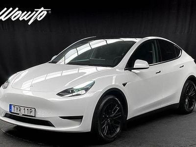 Begagnad Tesla Model Y Standard Range 250 kW (340 HK) 2023 Vit SUV
