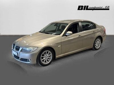 Begagnad BMW 318 143 HK (105 kW) 2009 Ljusbrun Sedan