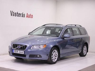 Begagnad Volvo V70 Momentum 179 HK (131 kW) 2011 Blå Kombi