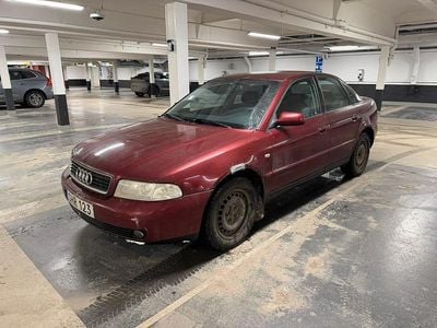 Begagnad Audi A4 125 HK (91 kW) 2001 Sedan