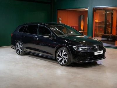 Svart Begagnad 2021 VW Golf VII R-line | 299 900 kr