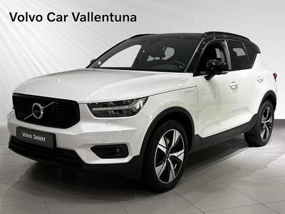 Vit Begagnad 2022 Volvo XC40 R-Design SUV | 349 900 kr (Marknadspris)