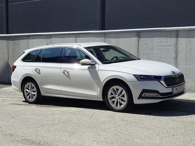Begagnad Skoda Octavia Style 204 HK (150 kW) 2022 Vit Kombi