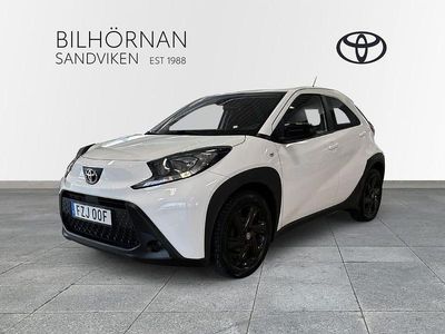 Begagnad Toyota Aygo X Play 72 HK (52 kW) 2022 Vit SUV
