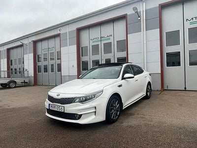 Vit Begagnad 2015 Kia Optima Launch Edition Sedan | 139 900 kr (Marknadspris)