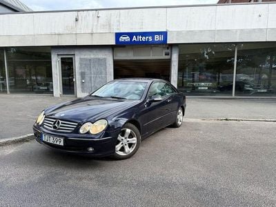 Begagnad Mercedes CLK320 Elegance 218 HK (160 kW) 2002 Mörkblå Sportkupé