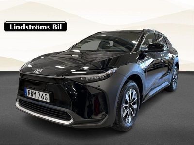 Begagnad Toyota bZ4X Executive 161 kW (219 HK) 2024 Svart SUV
