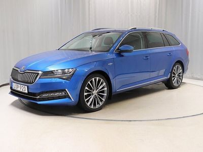 begagnad Skoda Superb Combi Kombi iV Auto 218hk L&K Värmare Drag