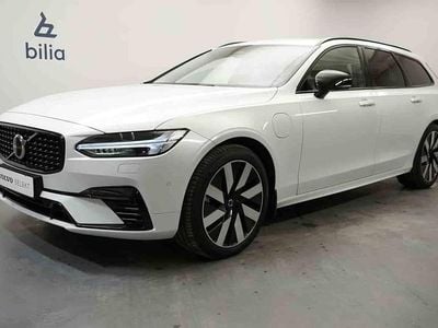 Vit Begagnad 2025 Volvo V90 Kombi | 479 900 kr (Marknadspris)