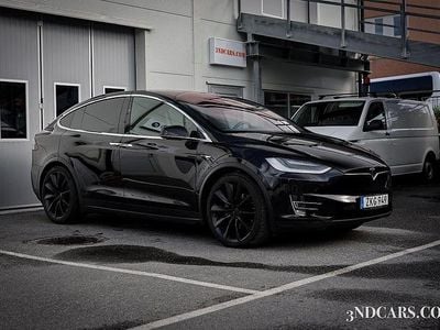 Svart Begagnad 2018 Tesla Model X SUV | 429 900 kr