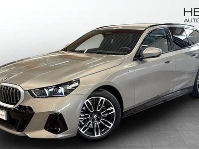 Silver Begagnad 2025 BMW 520 M Sport Kombi | 569 700 kr (Bra pris)