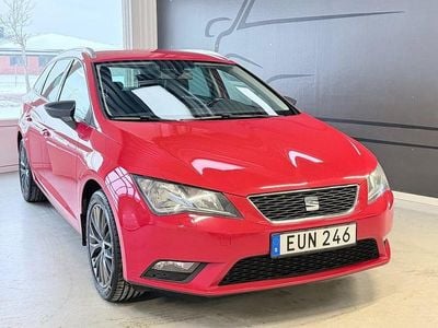 Begagnad Seat Leon ST CONNECT 110 HK (80 kW) 2015 Röd Kombi