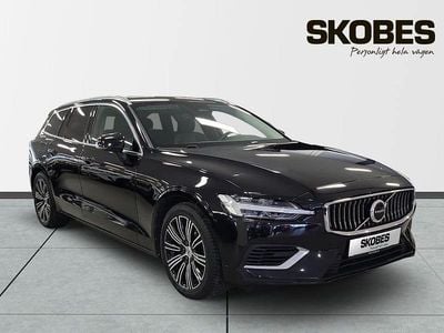 Svart Begagnad 2023 Volvo V60 Core Kombi | 299 600 kr (Bra pris)