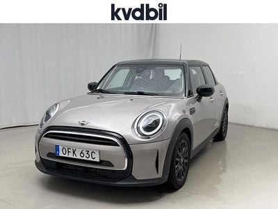 Grå Begagnad 2022 Mini Cooper Hatch Halvkombi | 170 000 kr (Marknadspris)
