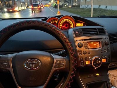 Begagnad 2009 Toyota Verso Minibuss | 52 000 kr