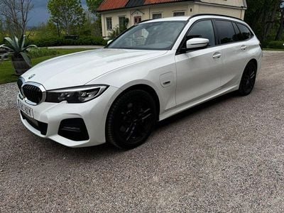 BMW 330e