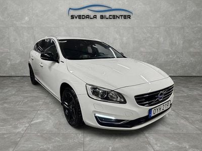 Vit Begagnad 2013 Volvo V60 Summum Kombi | 139 500 kr (Marknadspris)