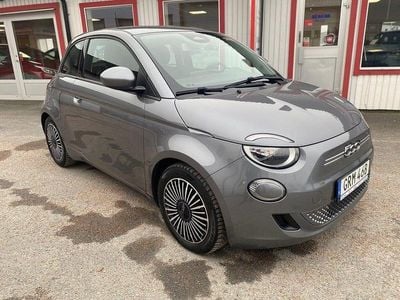 Grå Begagnad 2021 Fiat 500e Passion Halvkombi | 208 900 kr (Lite dyr)