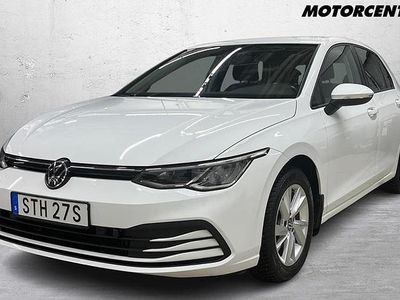 Vit Begagnad 2022 VW Golf VIII Halvkombi | 259 000 kr (Marknadspris)