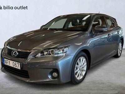 Grå Begagnad 2013 Lexus CT200h Halvkombi | 159 800 kr