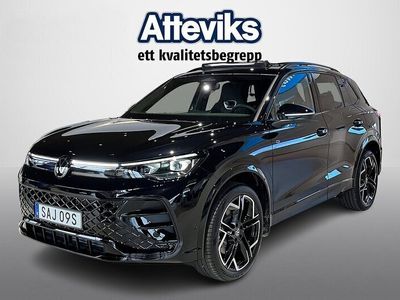 Svart Begagnad 2024 VW Tiguan R-line SUV | 597 600 kr