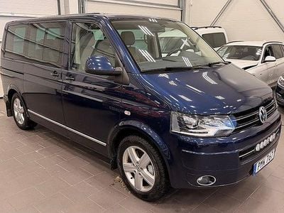 Begagnad VW Multivan Highline 179 HK (131 kW) 2014 Mörkblå Van