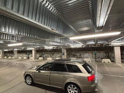 Begagnad Audi A4 280 HK (205 kW) 2008 Brun Kombi