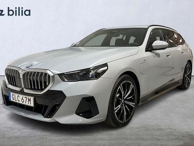 Brooklyn grey metallic Begagnad 2025 BMW 530 M Sport Kombi | 669 700 kr