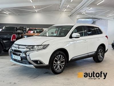 Begagnad Mitsubishi Outlander 150 HK (110 kW) 2015 Vit SUV