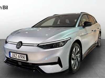 Silver Begagnad 2024 VW ID.7 Pro Performance Kombi | 524 900 kr (Marknadspris)