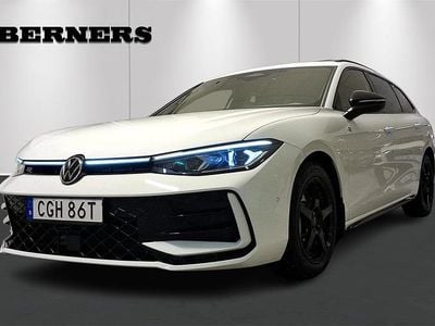 Begagnad VW Passat R-line 196 HK (144 kW) 2025 Vit Kombi