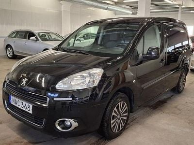 Svart Begagnad 2014 Peugeot Partner Minibuss | 55 000 kr (Marknadspris)