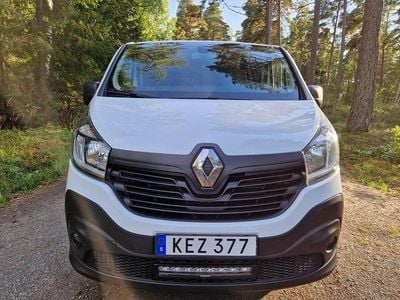 Begagnad 2016 Renault Trafic Minibuss | 165 000 kr