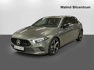 Grå Begagnad 2018 Mercedes A200 Edition Halvkombi | 229 900 kr (Marknadspris)