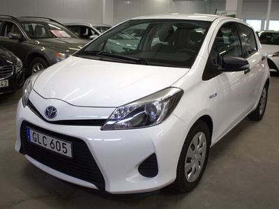 begagnad Toyota Yaris Hybrid e-CVT(101hk)Servad/Ny Besiktad UA