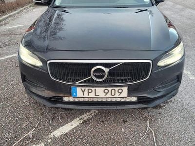 Begagnad 2019 Volvo V90 Momentum Kombi | 157 000 kr (Marknadspris)