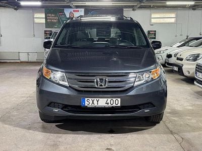 Grå Begagnad 2012 Honda Odyssey Minibuss | 180 000 kr