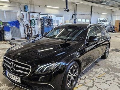Mercedes E200
