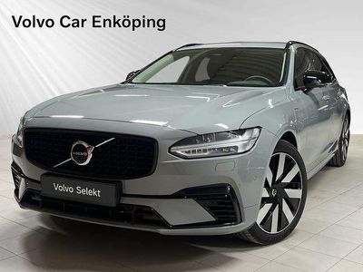 Grå Begagnad 2025 Volvo V90 Plus Kombi | 489 900 kr