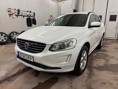 Vit Begagnad 2016 Volvo XC60 SUV | 195 000 kr (Marknadspris)