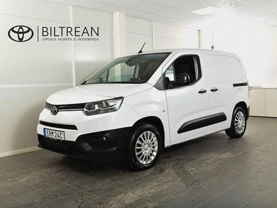 Vit Begagnad 2023 Toyota Proace City City Minibuss | 259 900 kr (Superpris)