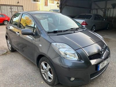 begagnad Toyota Yaris 5-dörrar 1.33 Dual VVT-i 99hk "NYBESIKTIGAD"