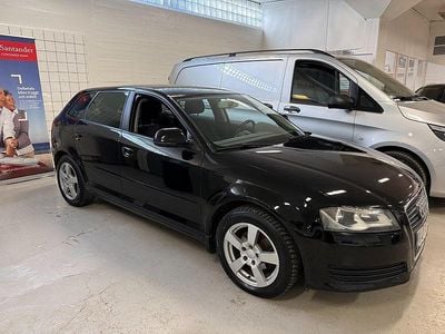 Begagnad Audi A3 Sportback Attraction 105 HK (77 kW) 2009 Svart Halvkombi