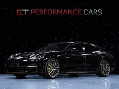 Porsche Panamera 4