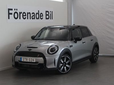 begagnad Mini Cooper S 5dr Aut / Läder / CarPlay / B.kamera