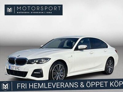 Vit Begagnad 2021 BMW 330 M Sport Sedan | 304 900 kr (Marknadspris)