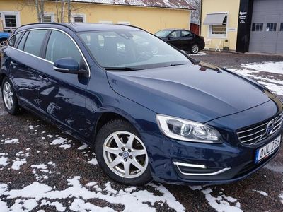 begagnad Volvo V60 D4 Aut Momentum Euro 6/ Drag/ GPS