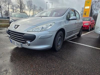 Grå Begagnad 2007 Peugeot 307 Halvkombi | 39 900 kr (Dyr)